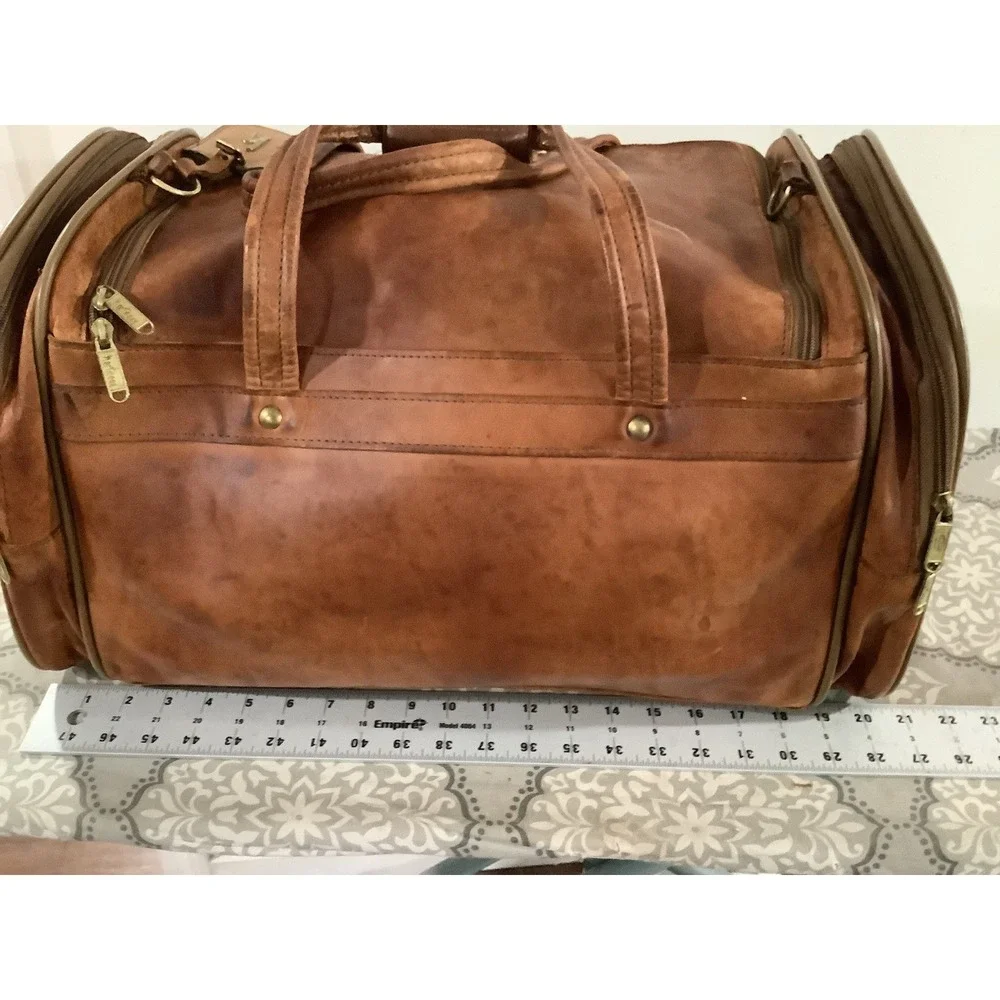 Vintage Hartmann Belting Leather Duffel Bag, weekender/gym, great patina